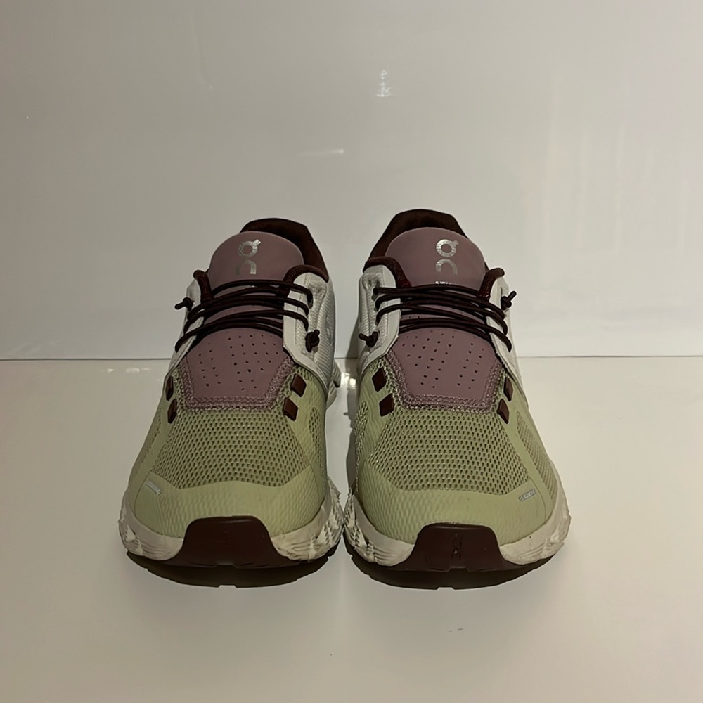 On Running Shoes sz 6.5W